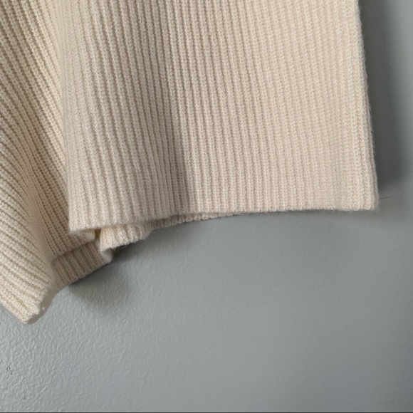 NWT The Drop Knit Shorts in Neutral Cream - Picture 9 of 13